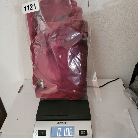 VTG Salon Studio Womens Top Pull Over 2XL Long Sleeve Rhinestone Accents Red USA - Picture 11 of 11